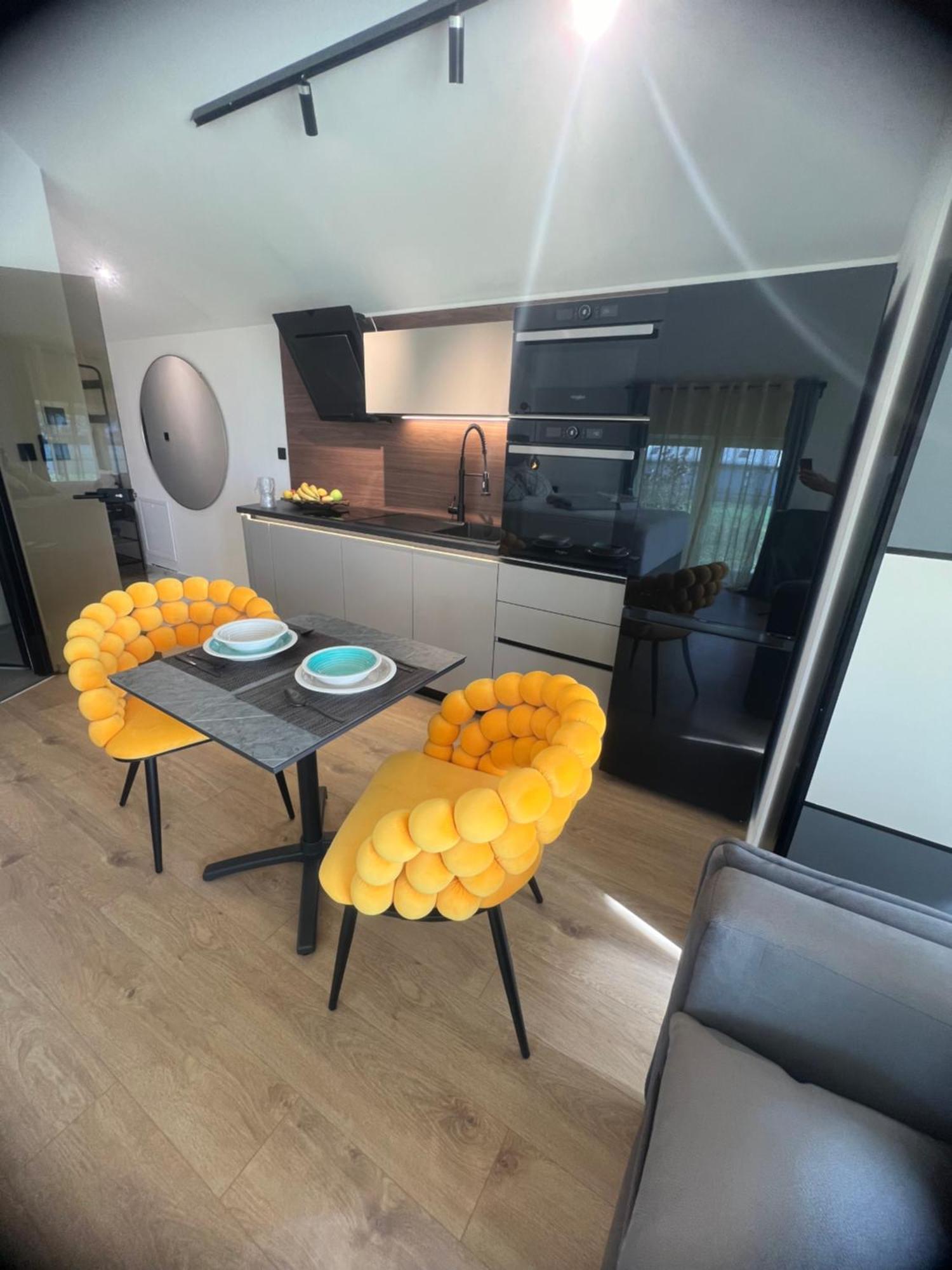 מלון Jezdovec Nova Luxury Design מראה חיצוני תמונה